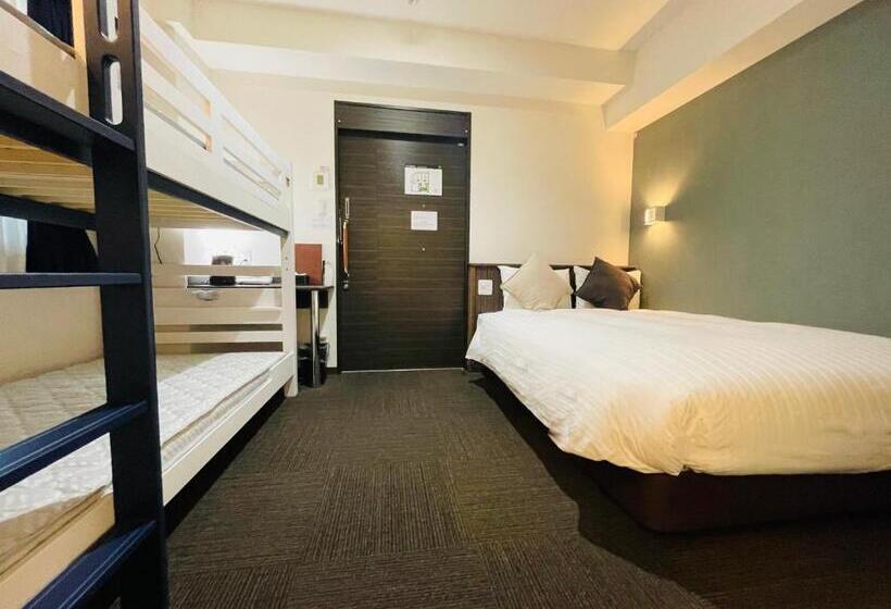 اتاق خانوادگی, Eins Inn Umedahigashi