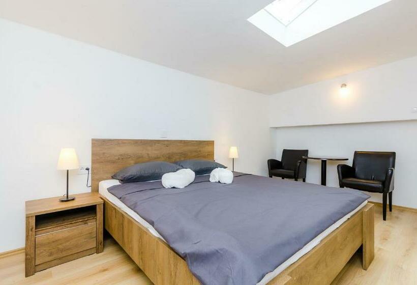 חדר קומפורט, Rooms Baza