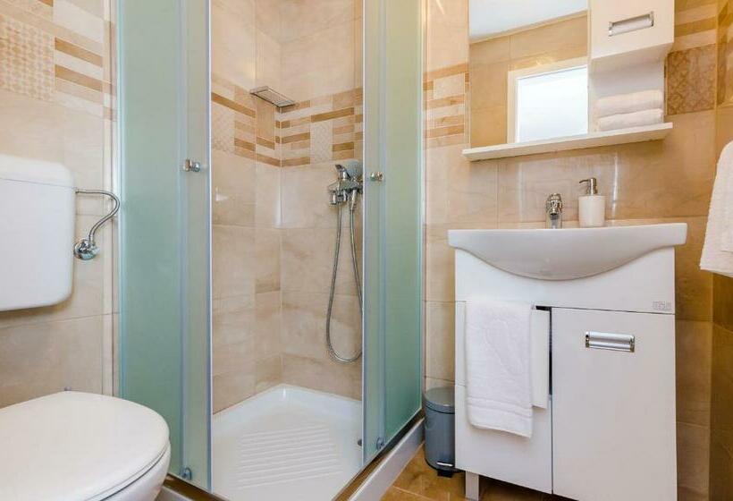 חדר קומפורט, Rooms Baza