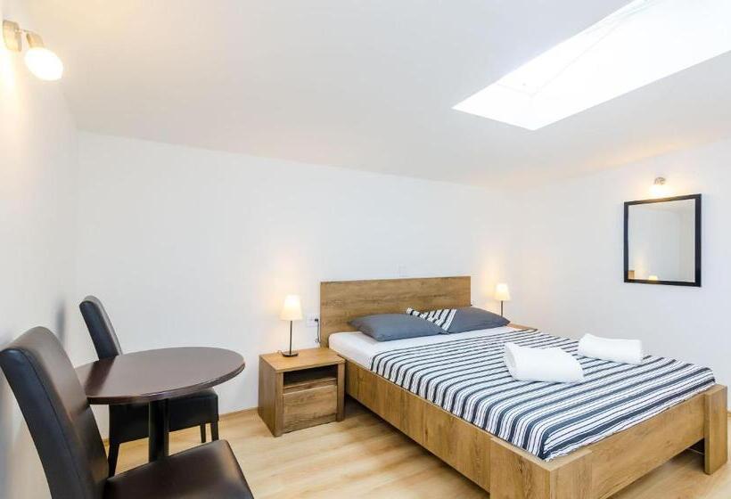 חדר קומפורט, Rooms Baza