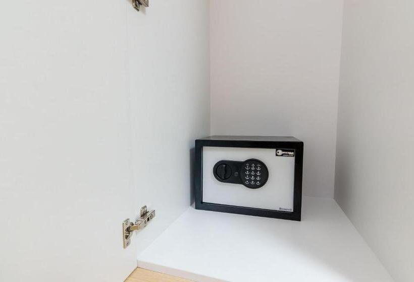 חדר דופלקס, Rooms Baza