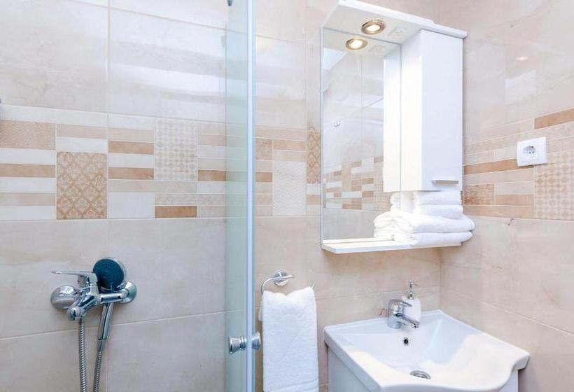 חדר סטנדרט, Rooms Baza