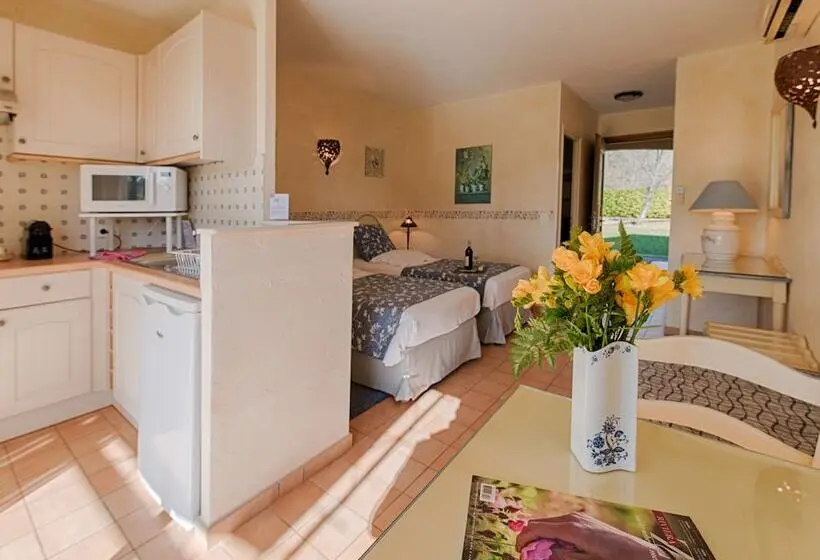 Standard-studio, La Residence Du Moulin