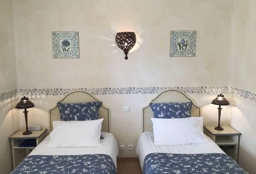 Standard-studio, La Residence Du Moulin