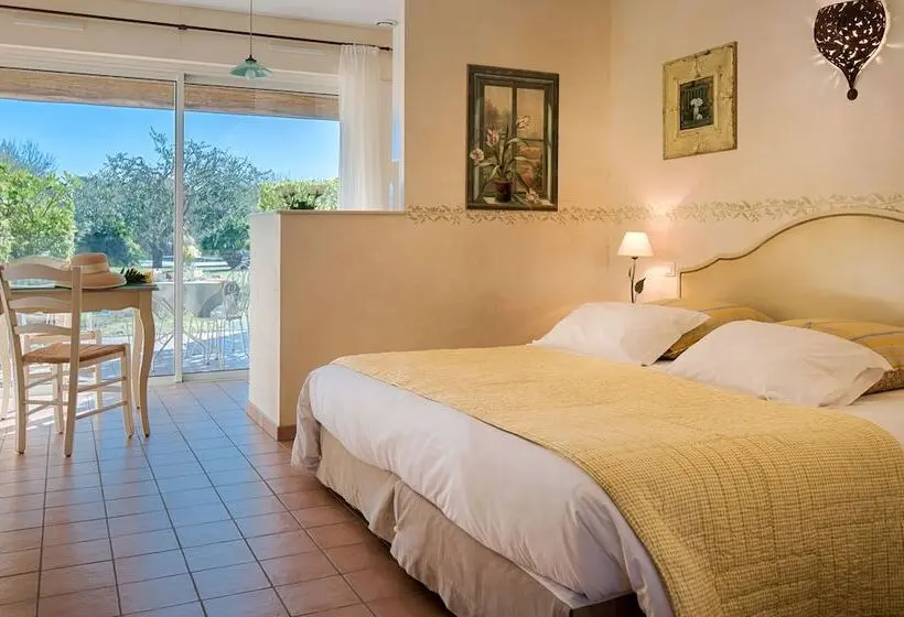 Standard-studio, La Residence Du Moulin