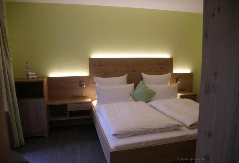 Номер Стандарт с Террасой, Haus Vierjahreszeiten