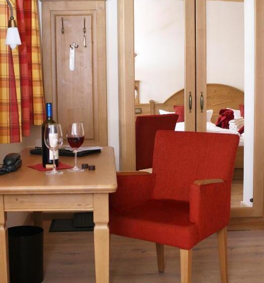 Номер Стандарт с Балконом, Haus Vierjahreszeiten