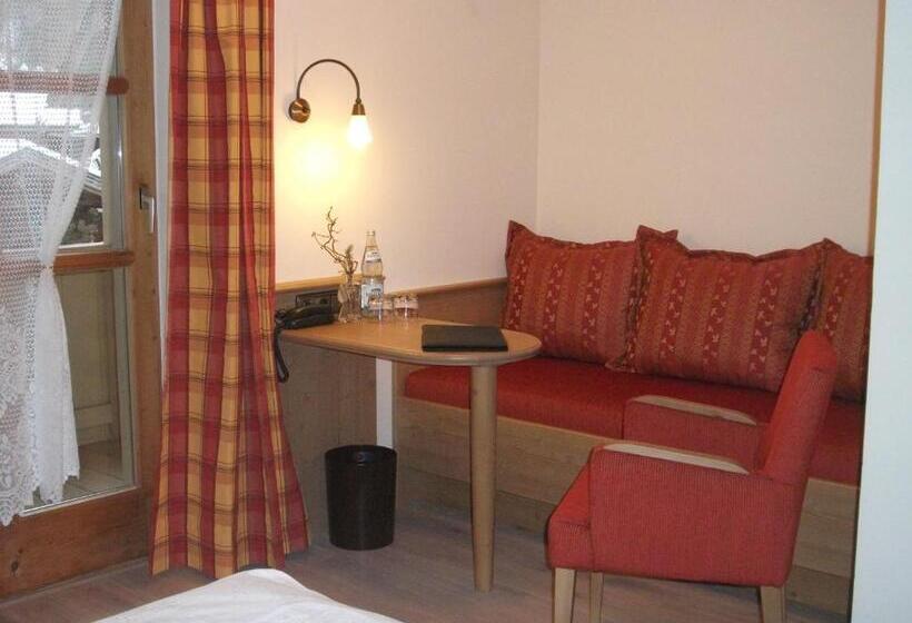 Номер Стандарт с Балконом, Haus Vierjahreszeiten