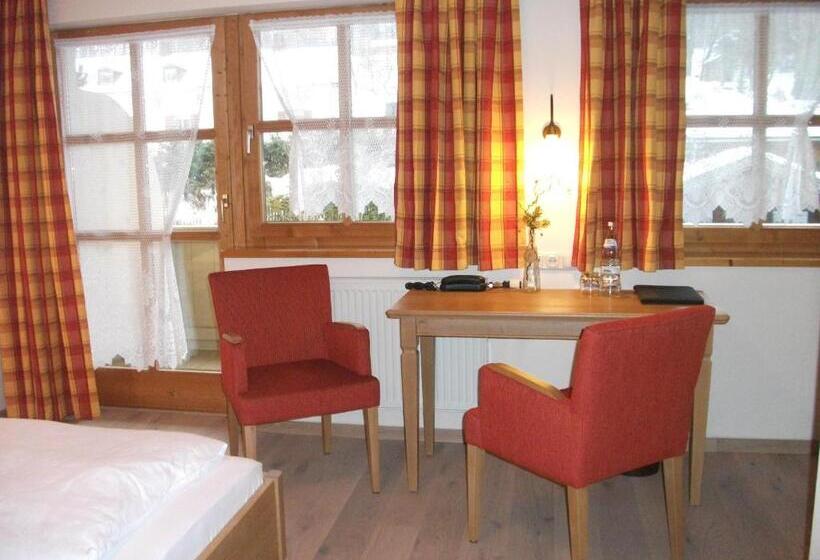 Номер Стандарт с Балконом, Haus Vierjahreszeiten