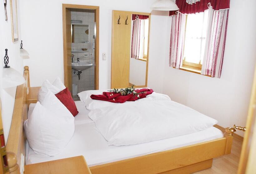 Апартаменты 2 Спальни, Haus Vierjahreszeiten