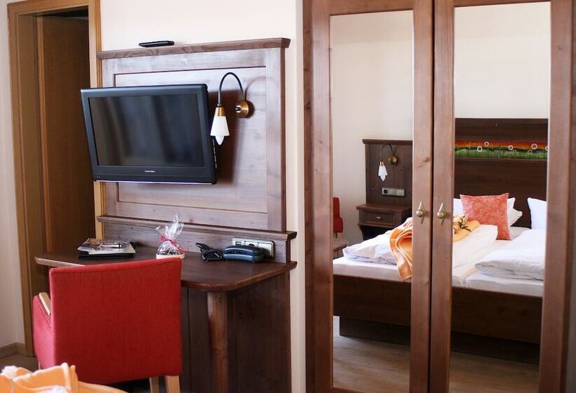 Номер Стандарт с Балконом, Haus Vierjahreszeiten