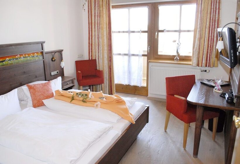 Номер Стандарт с Балконом, Haus Vierjahreszeiten