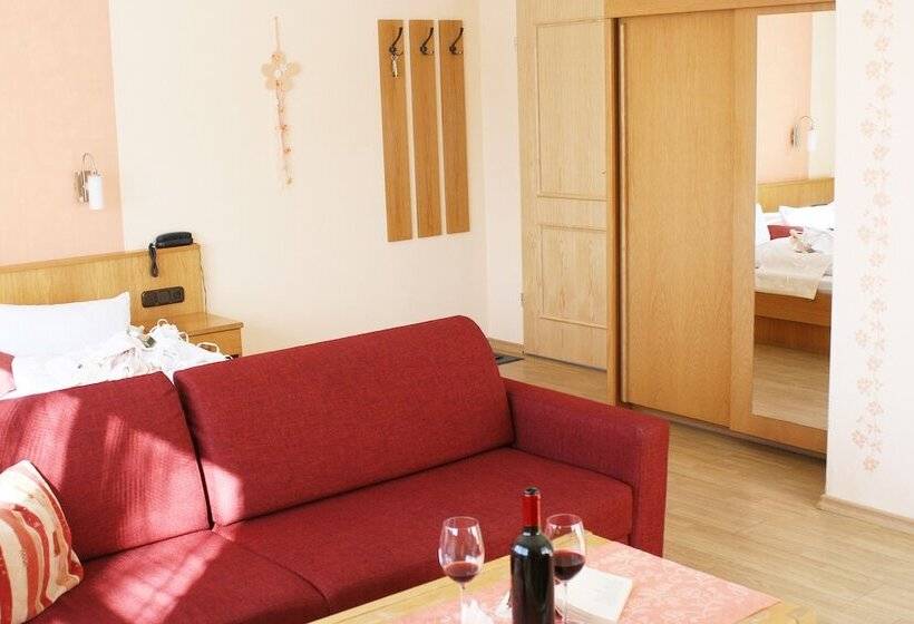 Номер Стандарт с Террасой, Haus Vierjahreszeiten