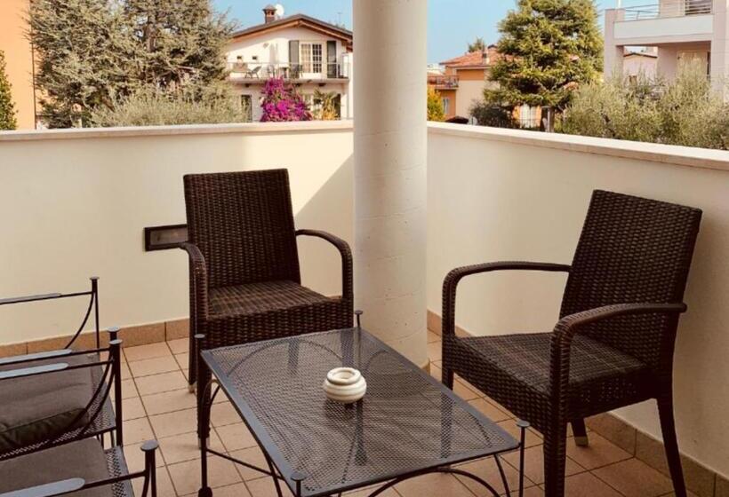 Апартаменты 2 Спальни, Residence Del Lago