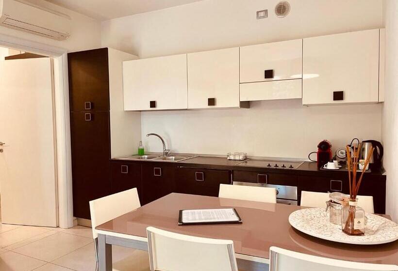 2 Bedroom Apartment With Garden, Residence Del Lago