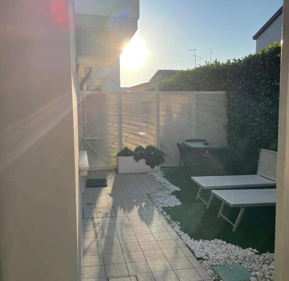 Апартаменты 2 Спальни с Садом, Residence Del Lago