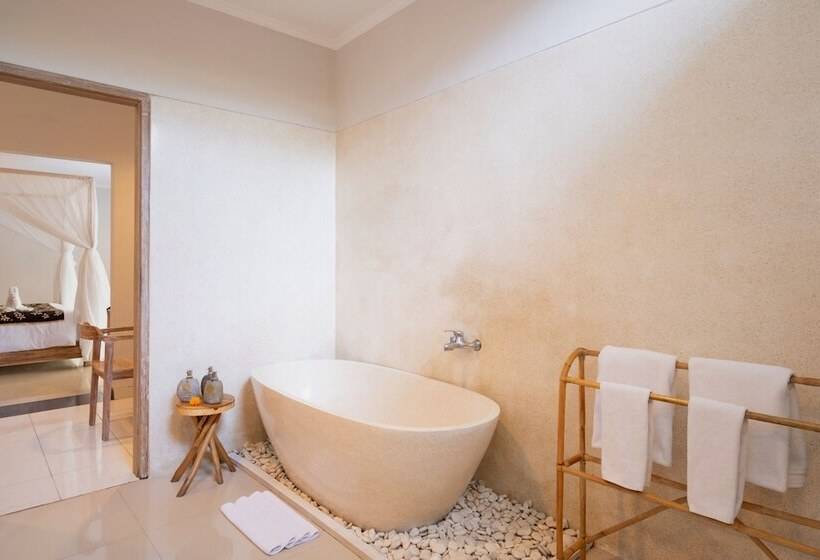 וילה עם חדר שינה אחד ובריכת שחיה, Freddies Villas Ubud Bali