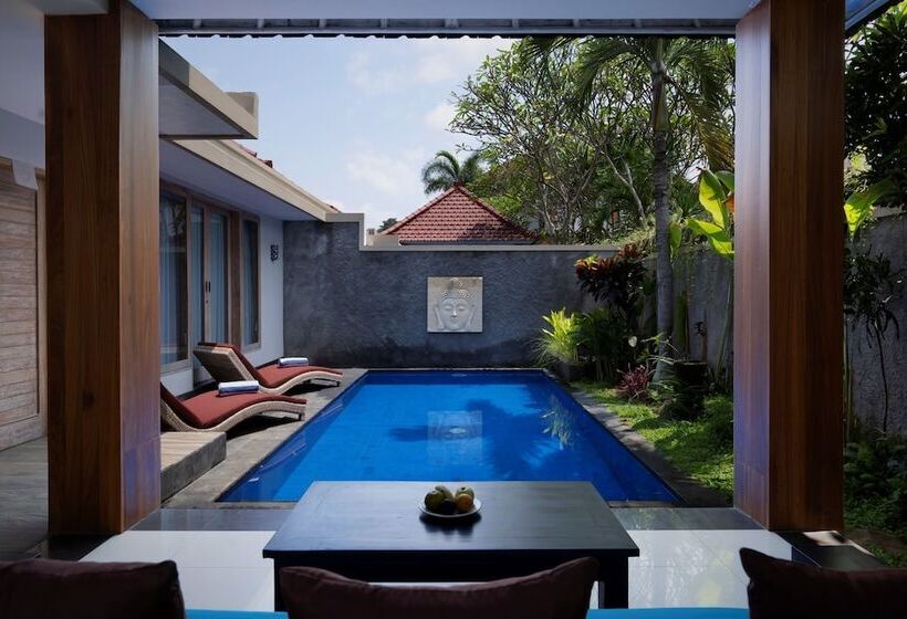וילה עם חדר שינה אחד ובריכת שחיה, Freddies Villas Ubud Bali