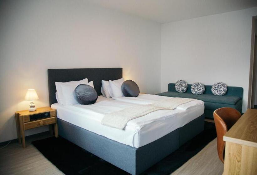 Superior room with lake view, Al Pozz Boutique Resort