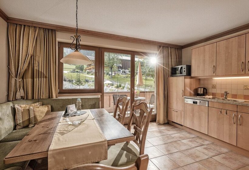 شقة ديلوكس 3 غرف نوم, Aster Boutique Hotel & Chalets