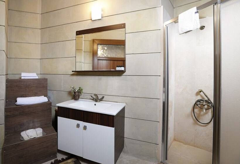 חדר דלוקס, Dilek Tepesi Cave