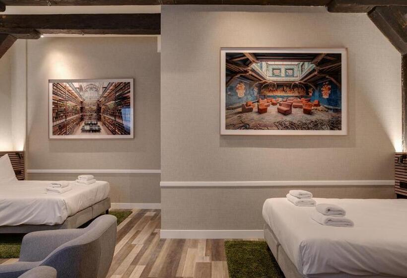 غرفة قياسية, The Sixteen