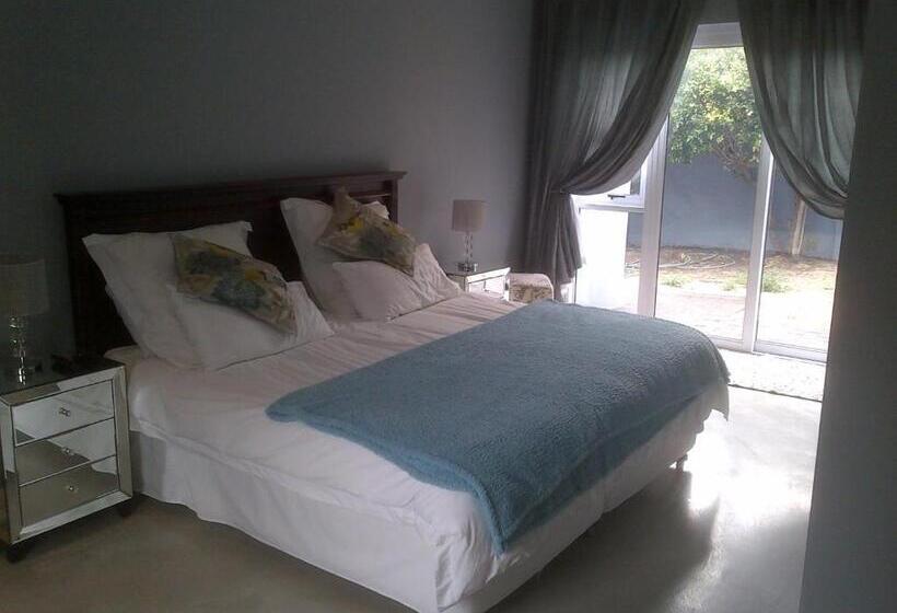 اتاق استاندارد, Garden Gate Guest House