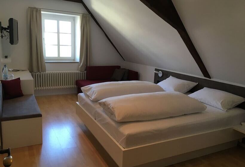 Standardrum, Gasthaus Rebstock Egringen