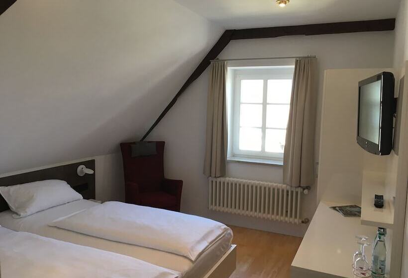 Standardrum, Gasthaus Rebstock Egringen