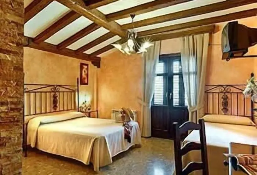 Camera Standard, Hostal Ruta De Lorca