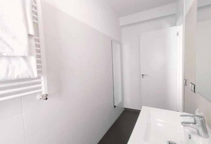 غرفة قياسية مزوَّدة بشُرفة, Hostal Gonzala By Gaiarooms