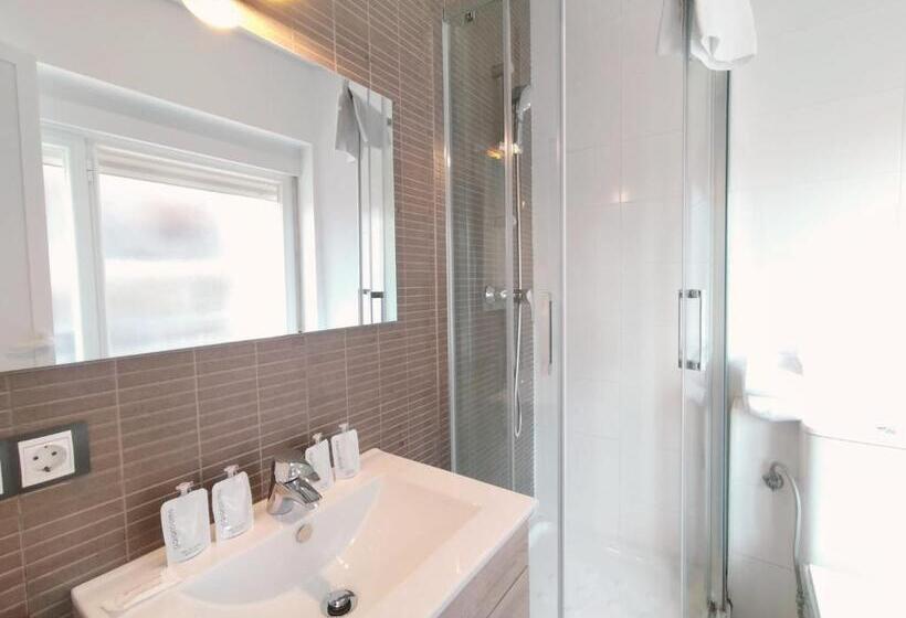 غرفة قياسية مزوَّدة بشُرفة, Hostal Gonzala By Gaiarooms