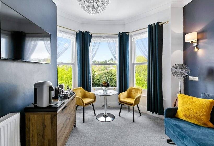 Suíte Executivo, Mount Edgcombe