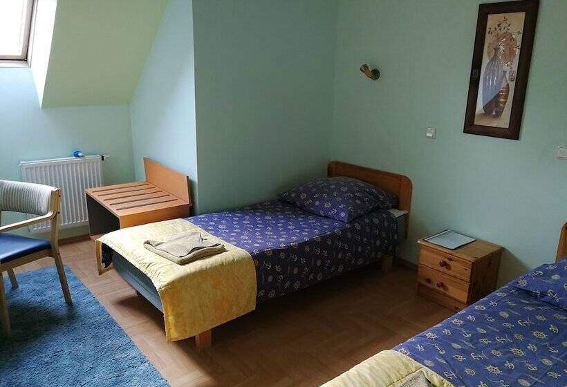 اتاق استاندارد با سرویس بهداشتی مشترک, Old Town Hostel