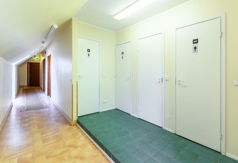 اتاق استاندارد با سرویس بهداشتی مشترک, Old Town Hostel