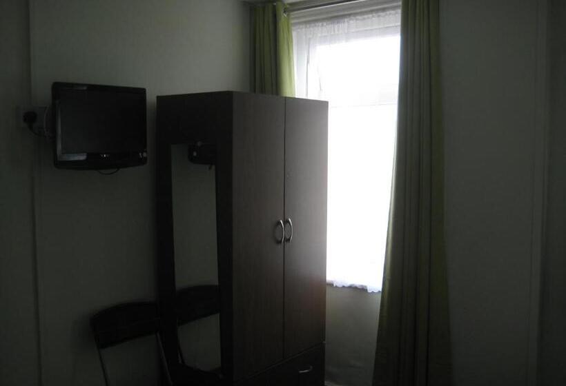 スタンダードルーム, The Dragonfly