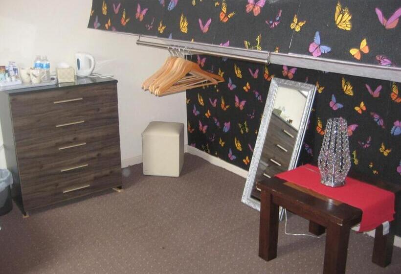 ペントハウスルーム, The Dragonfly