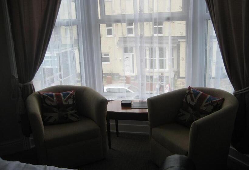 ファミリールーム, The Dragonfly