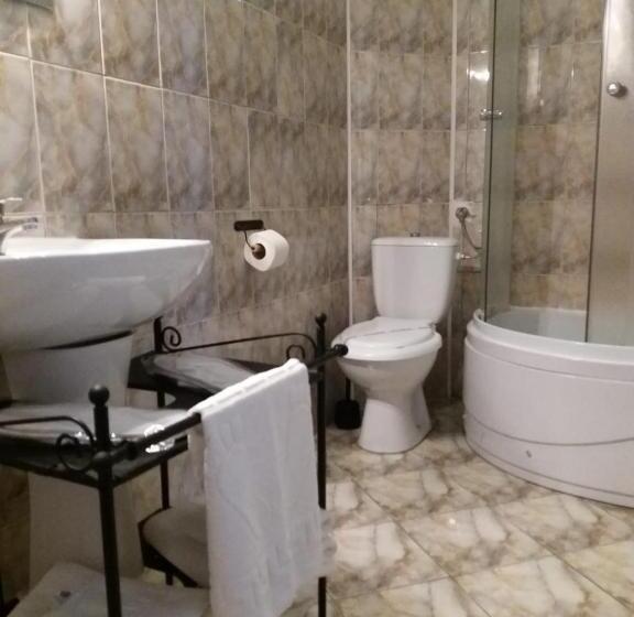 Quarto Estandar, Vila Felix