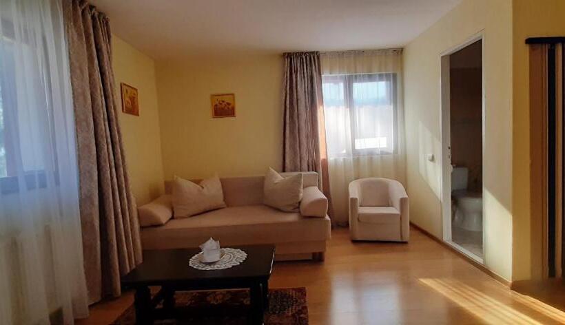 Quarto Deluxe, Vila Felix