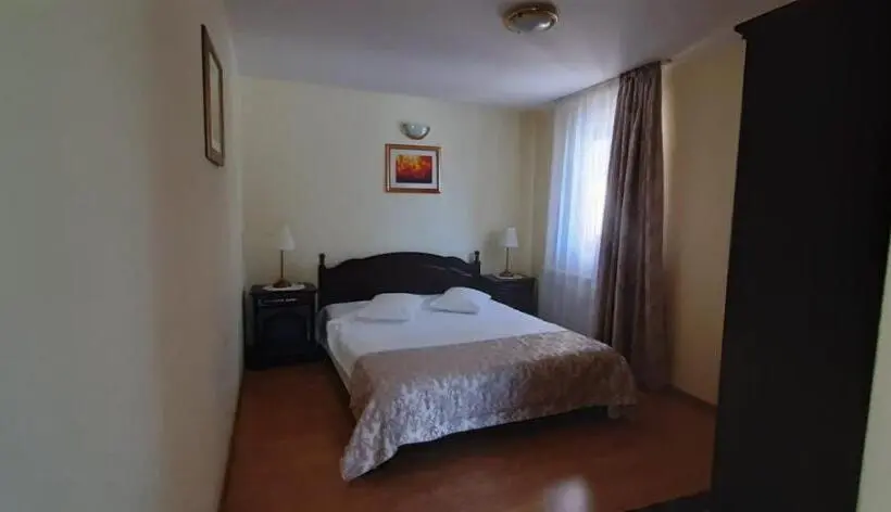 デラックスルーム, Vila Felix