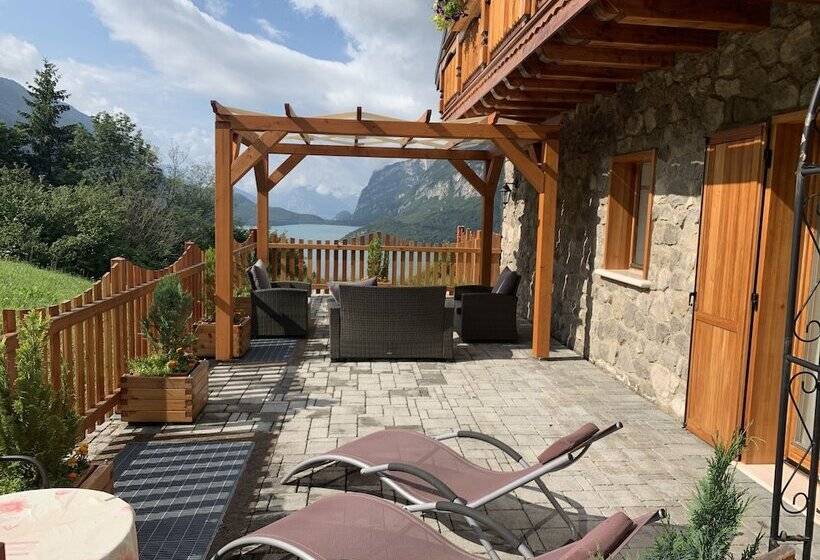 带双人床的基本房间, Agriturismo Ai Castioni
