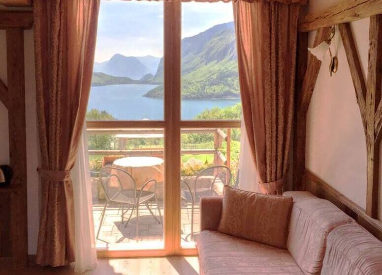 标准间带湖景, Agriturismo Ai Castioni