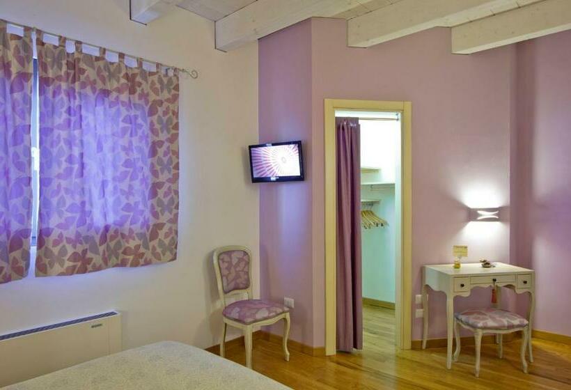 اتاق استاندارد, L'orso E L'ape B&b