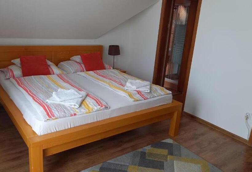 ファミリールーム, Patrícia Panzió