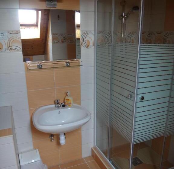 ファミリールーム, Patrícia Panzió