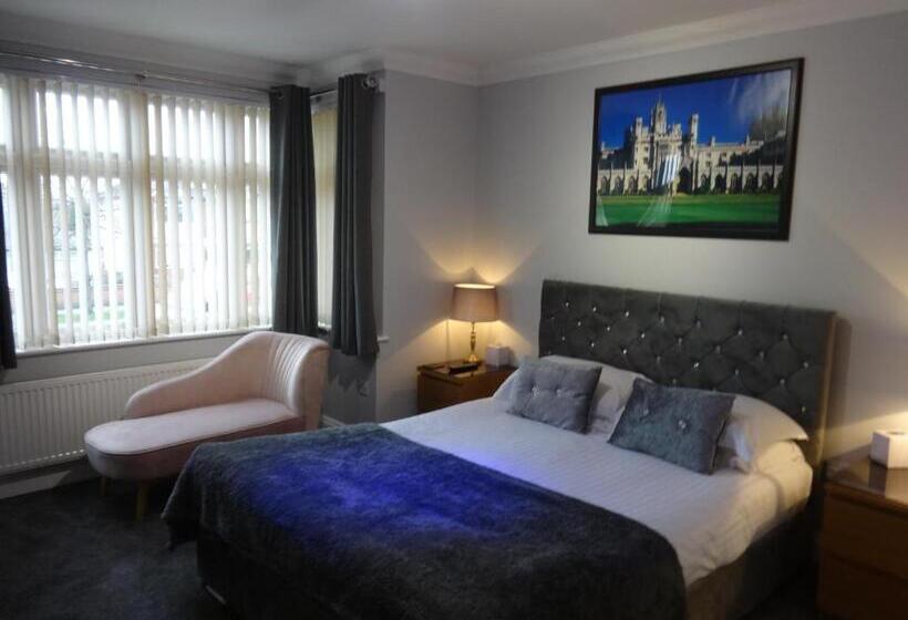 חדר דלוקס, Autumn House