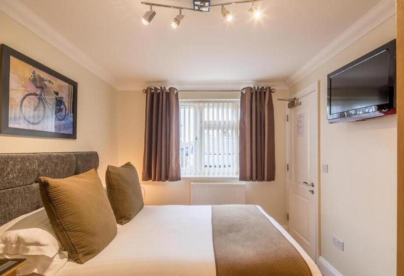 חדר בסיסי, Autumn House