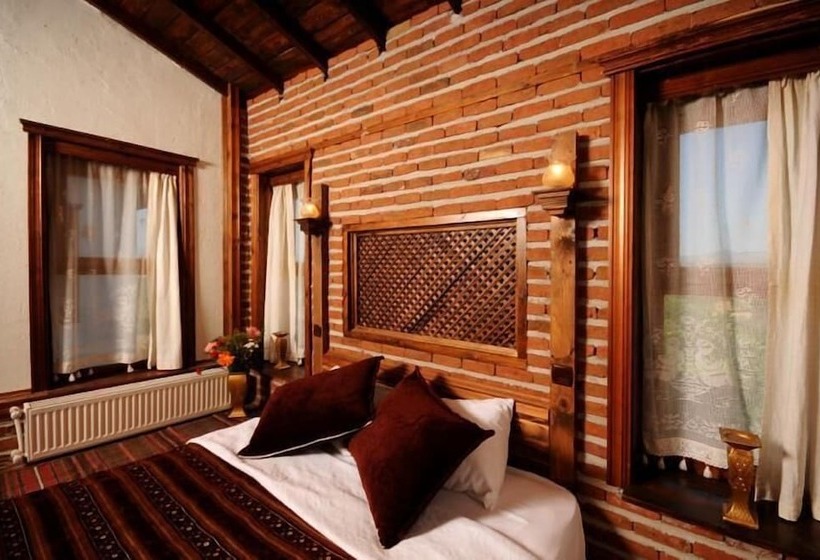 اتاق رویال, Daidalos