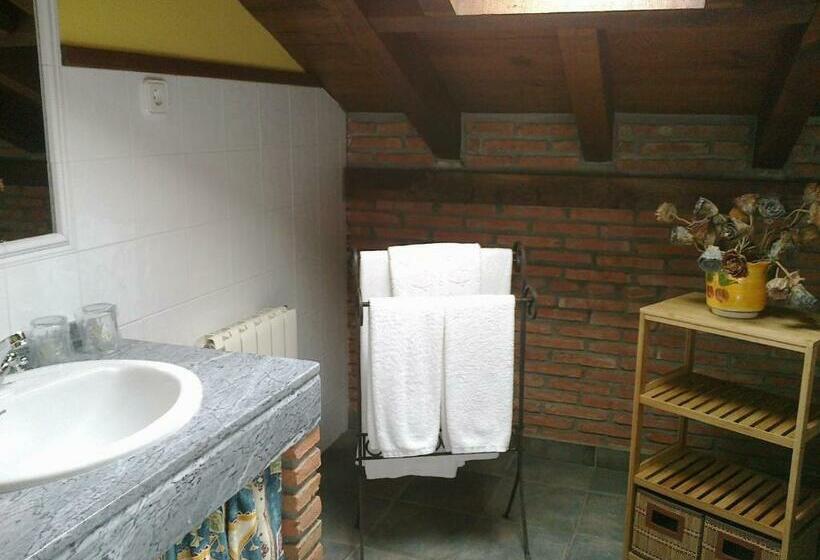 Номер Стандарт Трехместный, Posada La Llosa De Viveda   Adults Only
